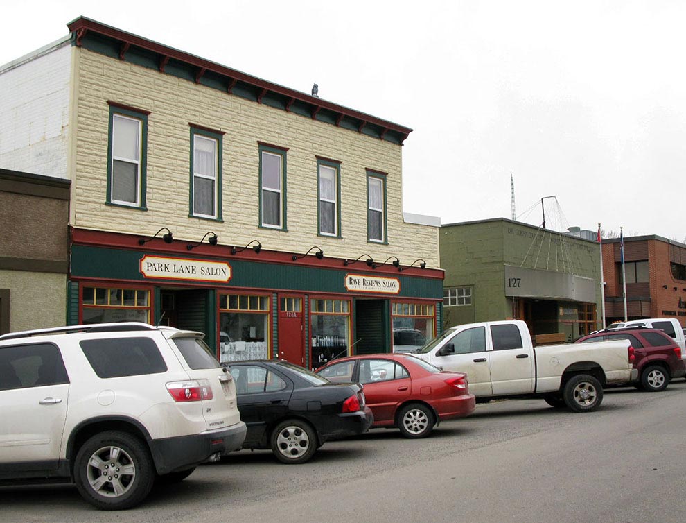 4 Ave High River mixed use building